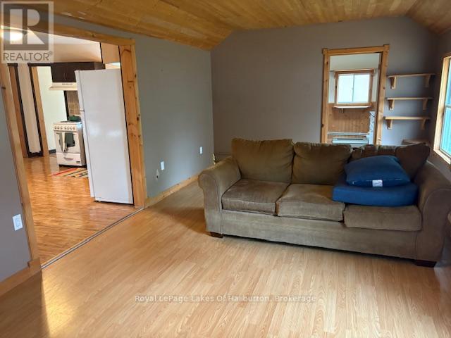 15588 Highway 35, Algonquin Highlands, Ontario  K0M 2K0 - Photo 12 - X12460877