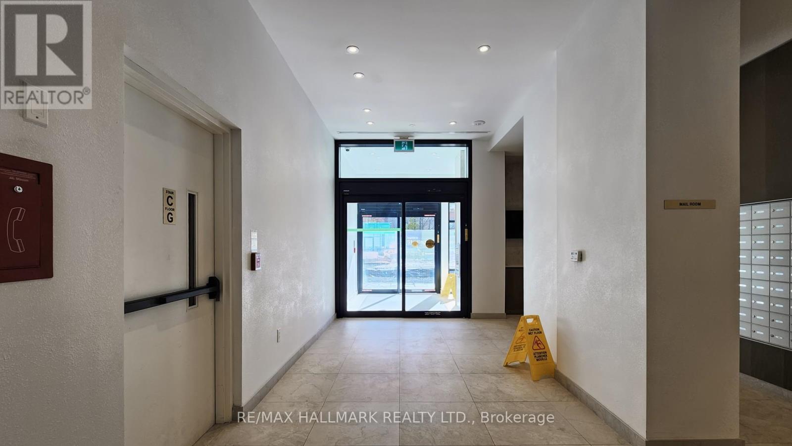 1221 - 181 Sterling Road, Toronto, Ontario  M6R 0B2 - Photo 6 - C12686610