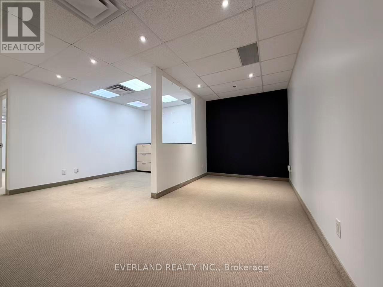 520 Industrial Parkway S, Aurora, Ontario  L4G 3V7 - Photo 3 - N12554472