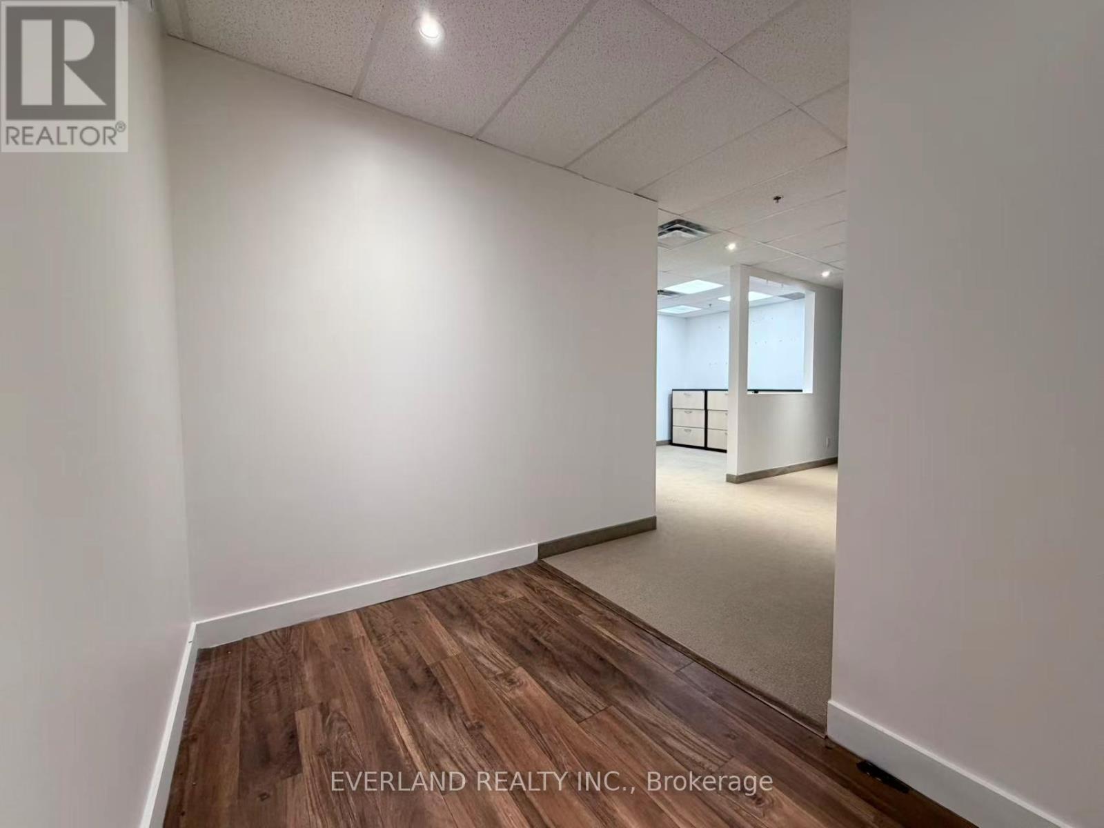 520 Industrial Parkway S, Aurora, Ontario  L4G 3V7 - Photo 4 - N12554472