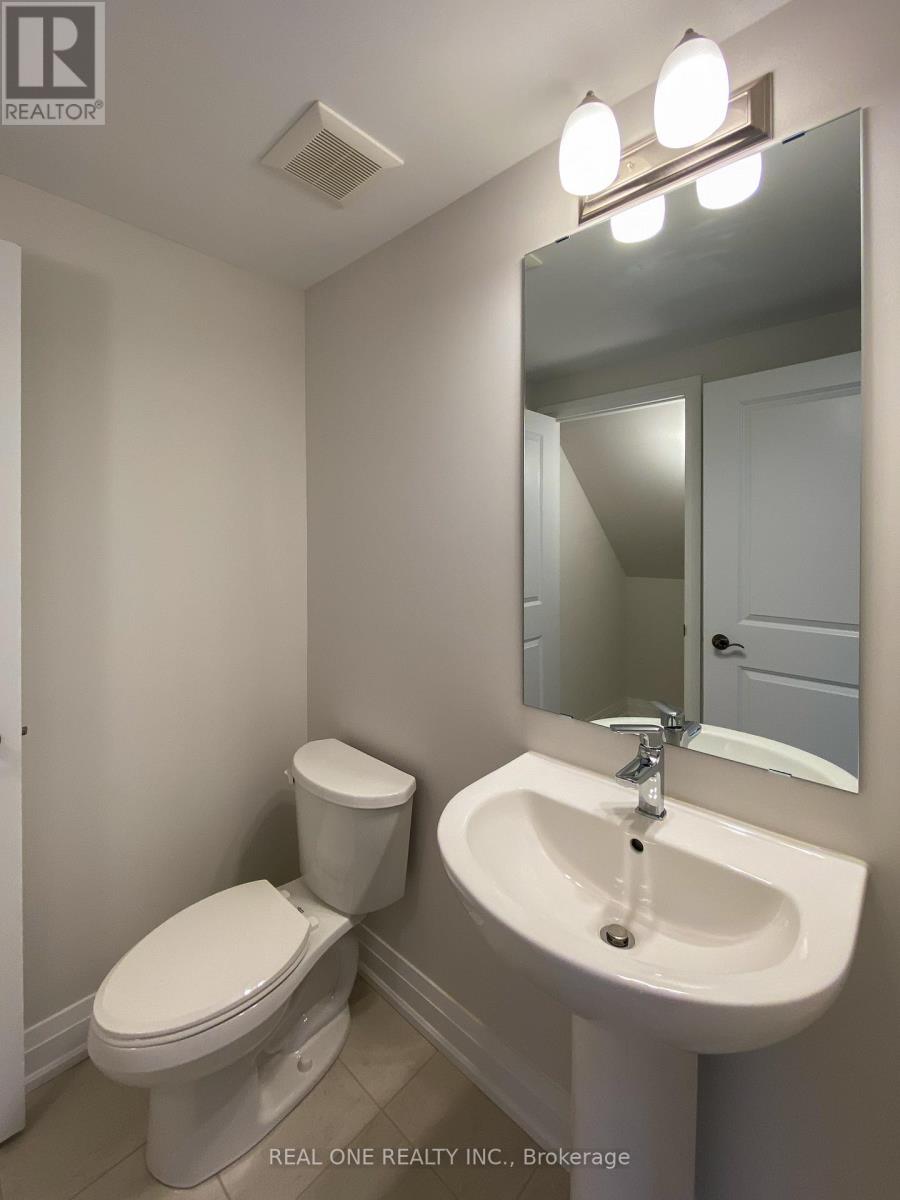 1490 Yellow Rose Circle, Oakville, Ontario  L6M 5L3 - Photo 10 - W12687380