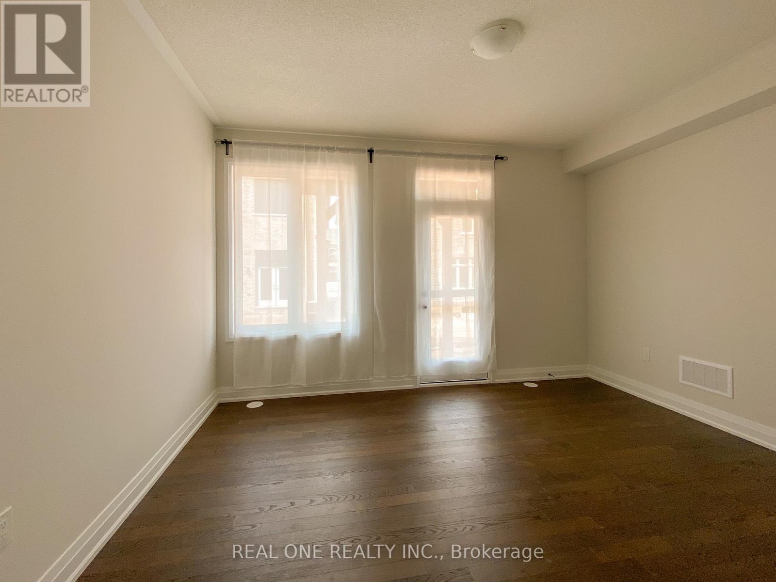 1490 Yellow Rose Circle, Oakville, Ontario  L6M 5L3 - Photo 20 - W12687380