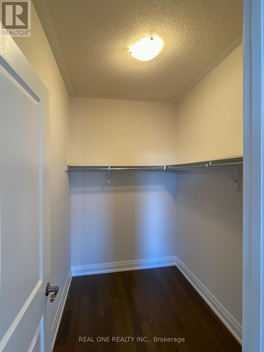 1490 Yellow Rose Circle, Oakville, Ontario  L6M 5L3 - Photo 15 - W12687380