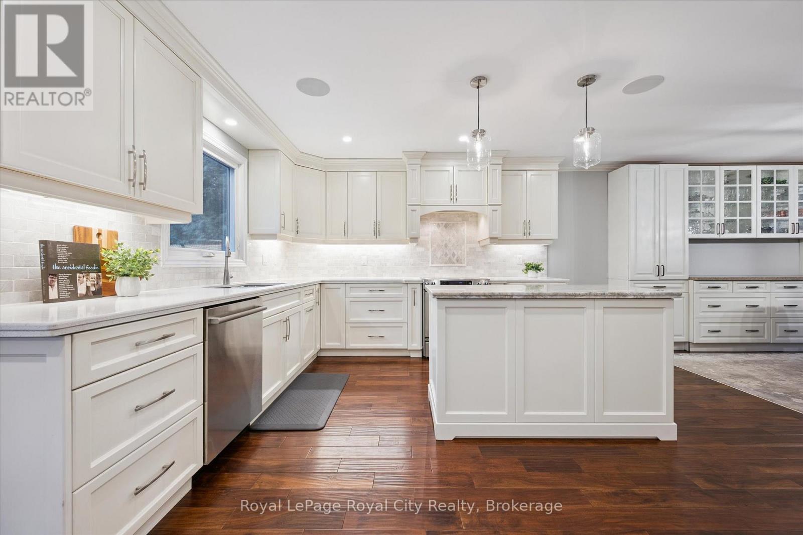 60 Hands Drive, Guelph (Kortright East), Ontario  N1G 3H3 - Photo 12 - X12687572