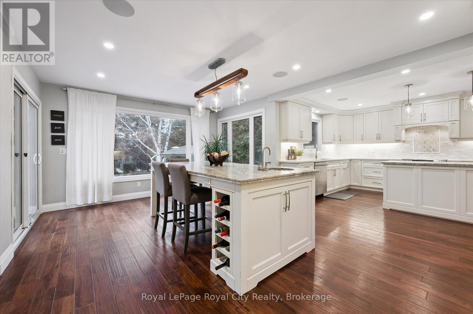 60 Hands Drive, Guelph (Kortright East), Ontario  N1G 3H3 - Photo 5 - X12687572