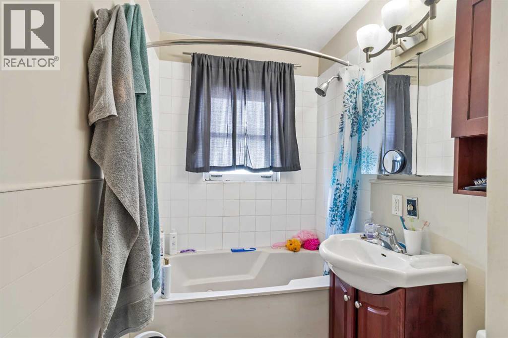 5337 44 Avenue, Red Deer, Alberta  T4N 3J1 - Photo 8 - A2277646