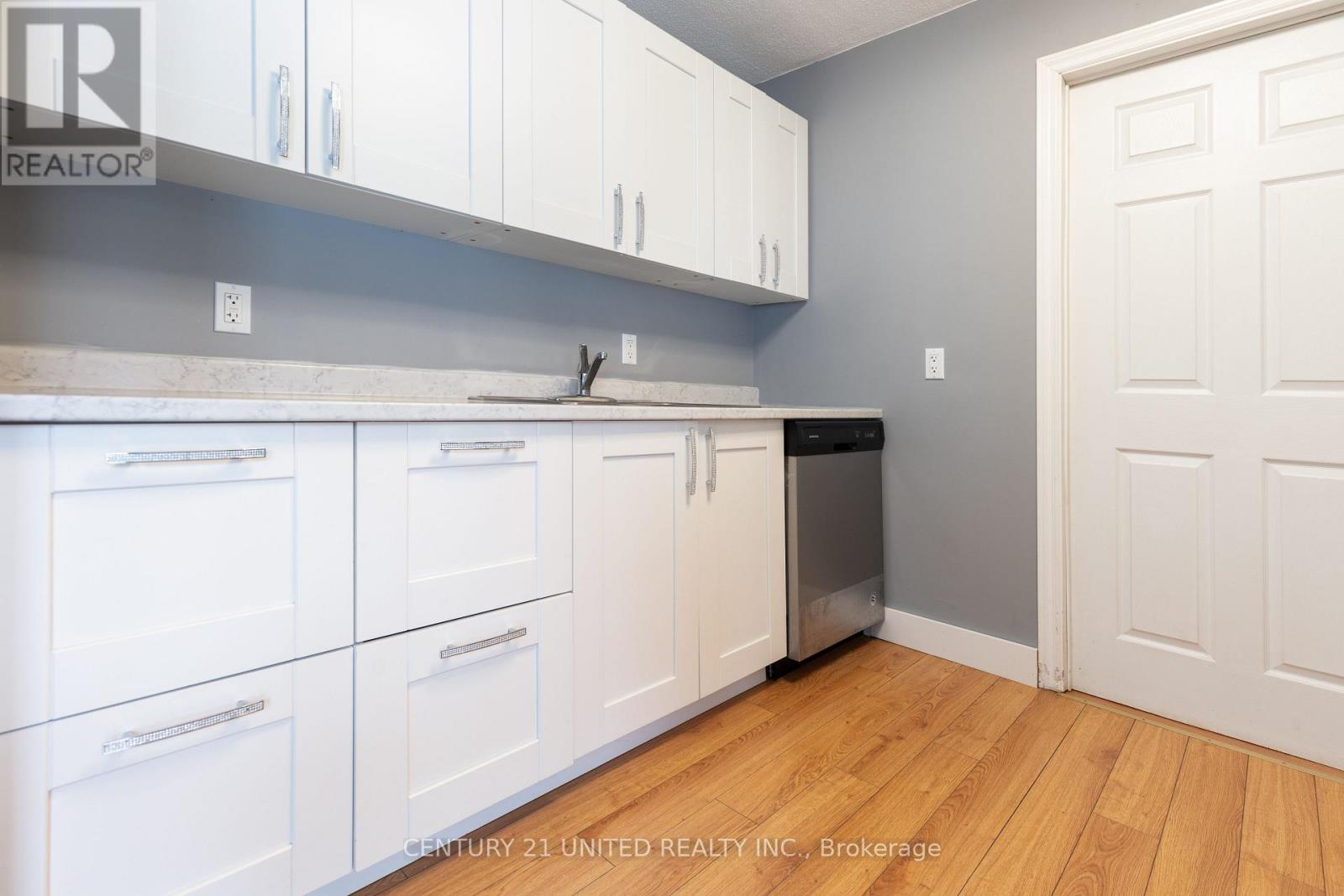 17 Lawrence Street S, Kawartha Lakes, Ontario  K9J 6X3 - Photo 11 - X12687634