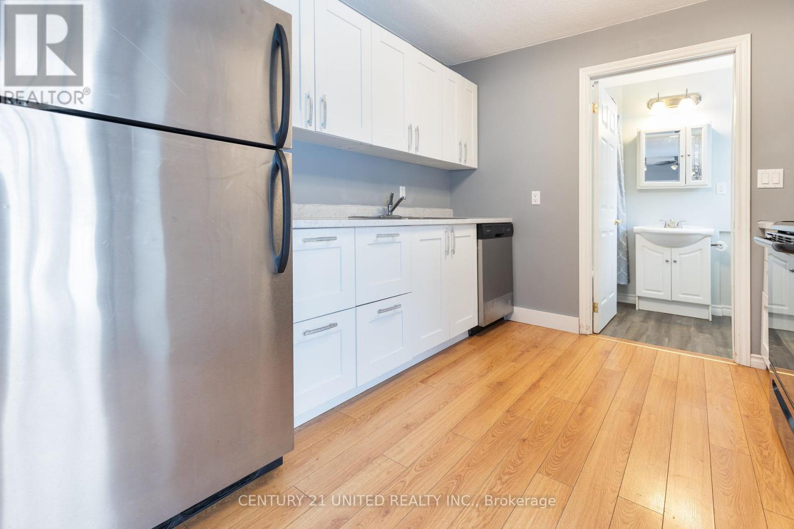 17 Lawrence Street S, Kawartha Lakes, Ontario  K9J 6X3 - Photo 12 - X12687634