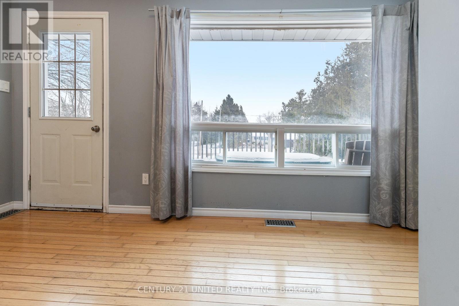 17 Lawrence Street S, Kawartha Lakes, Ontario  K9J 6X3 - Photo 21 - X12687634