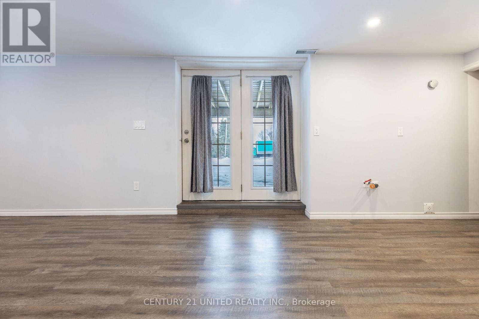 17 Lawrence Street S, Kawartha Lakes, Ontario  K9J 6X3 - Photo 30 - X12687634