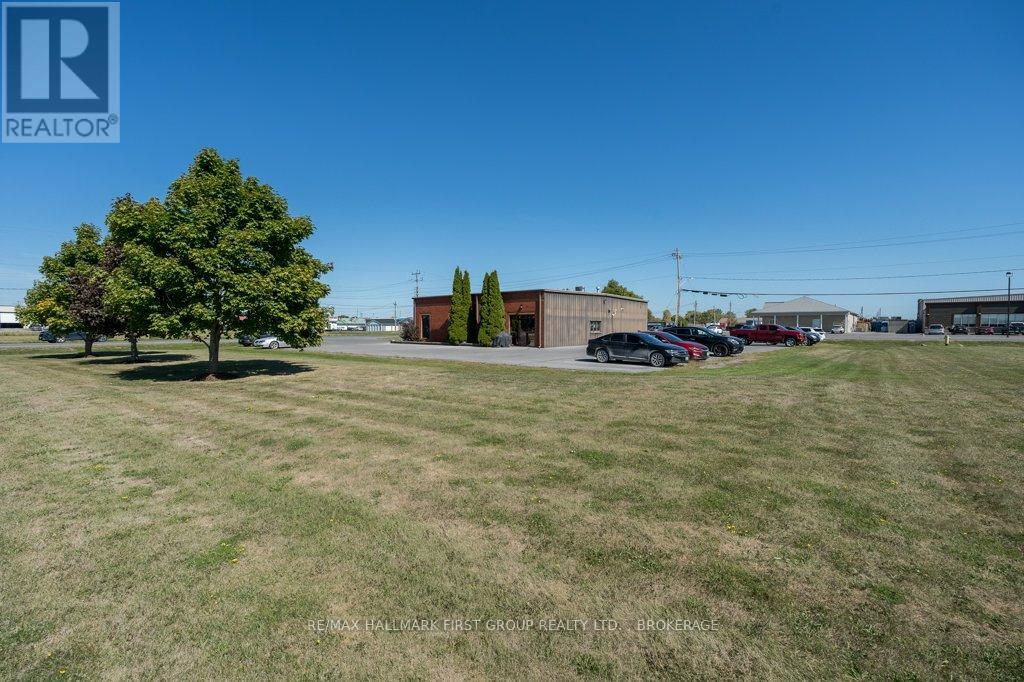 90 Industrial Boulevard, Greater Napanee, Ontario  K7R 4B7 - Photo 11 - X12687640