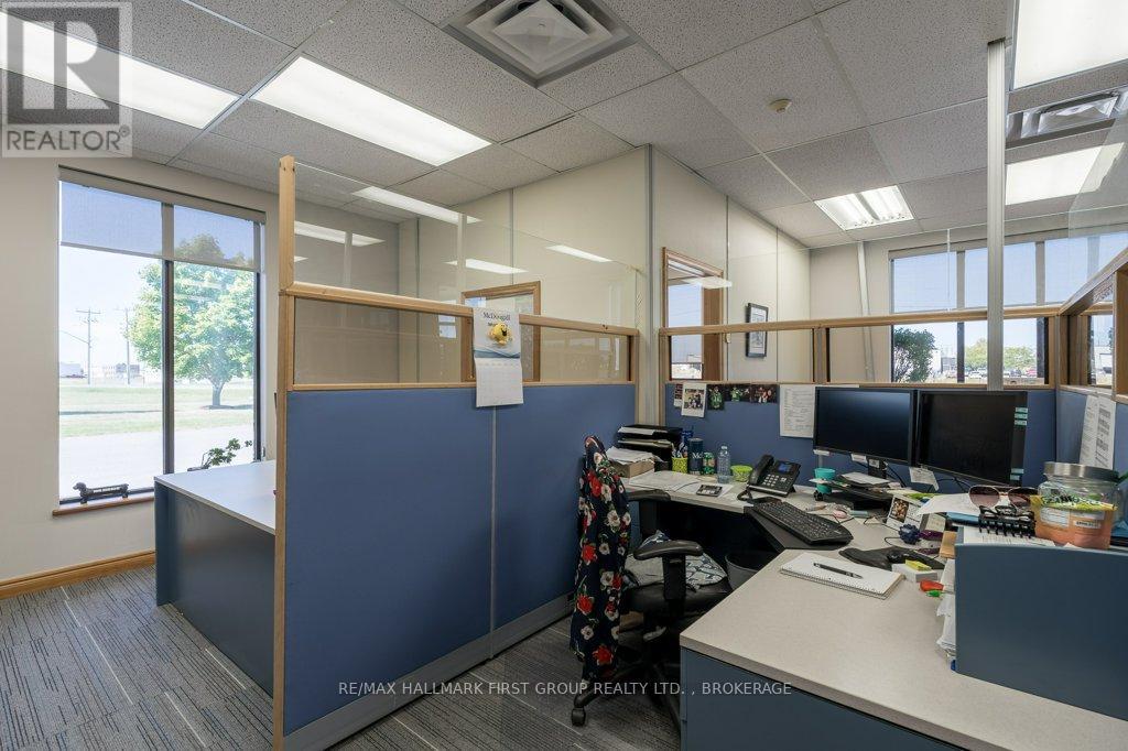 90 Industrial Boulevard, Greater Napanee, Ontario  K7R 4B7 - Photo 15 - X12687640