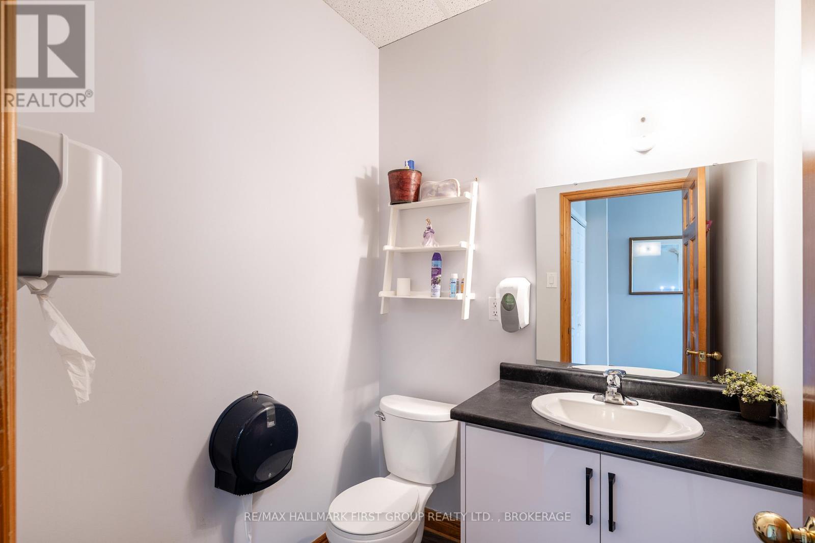 90 Industrial Boulevard, Greater Napanee, Ontario  K7R 4B7 - Photo 28 - X12687640