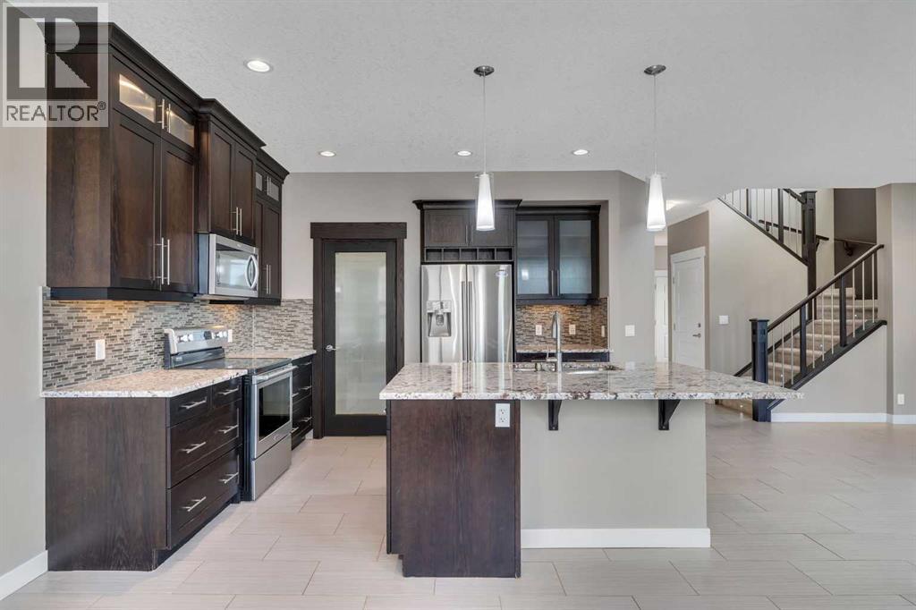 204 Sunset View, Cochrane, Alberta  T4C 0E9 - Photo 17 - A2268934