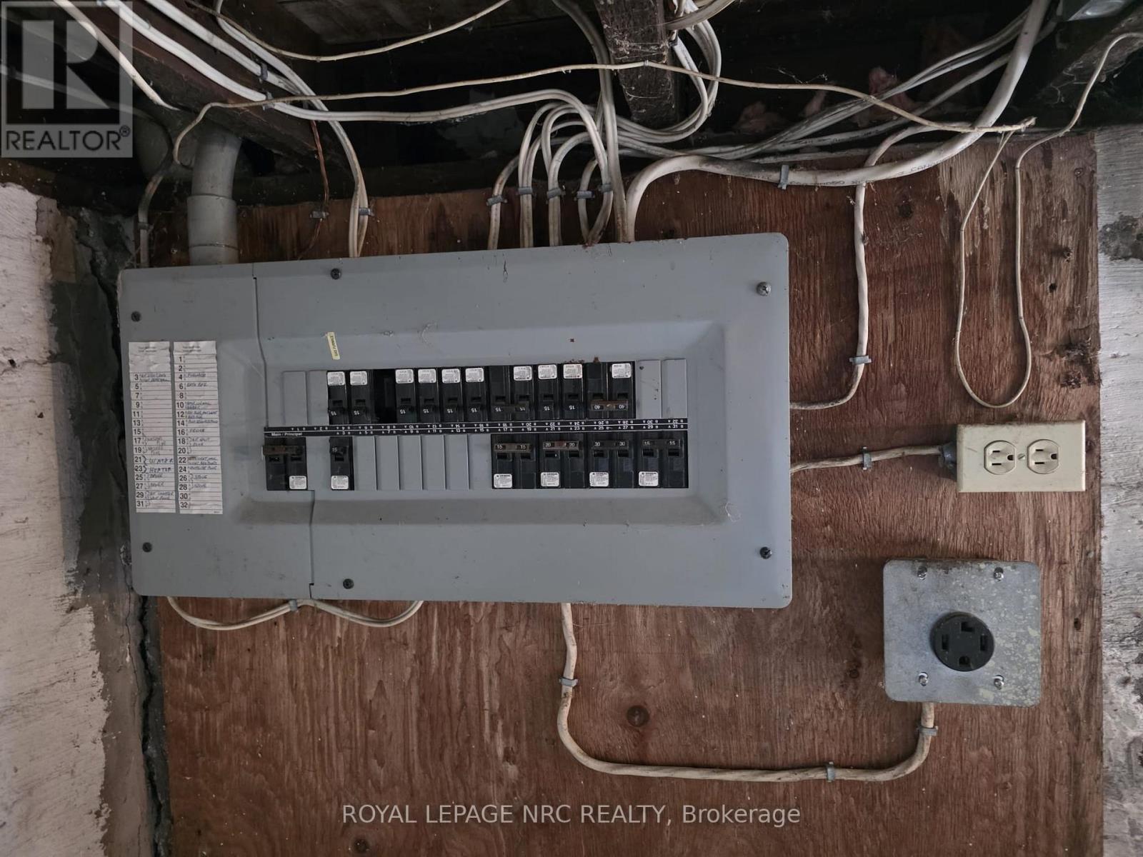 154 Fares Street, Port Colborne (East Village), Ontario  L3K 1W2 - Photo 10 - X12476957