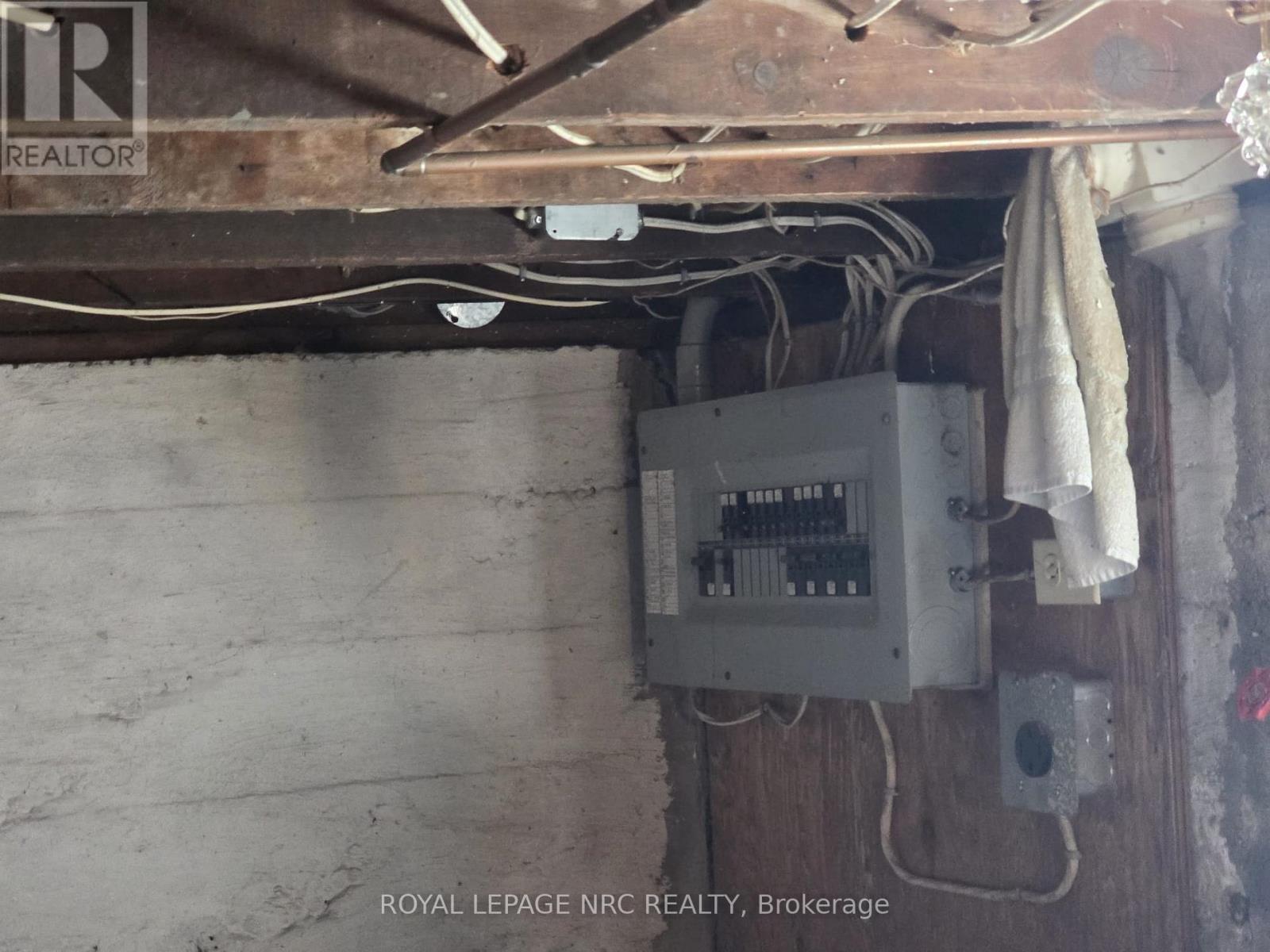 154 Fares Street, Port Colborne (East Village), Ontario  L3K 1W2 - Photo 11 - X12476957