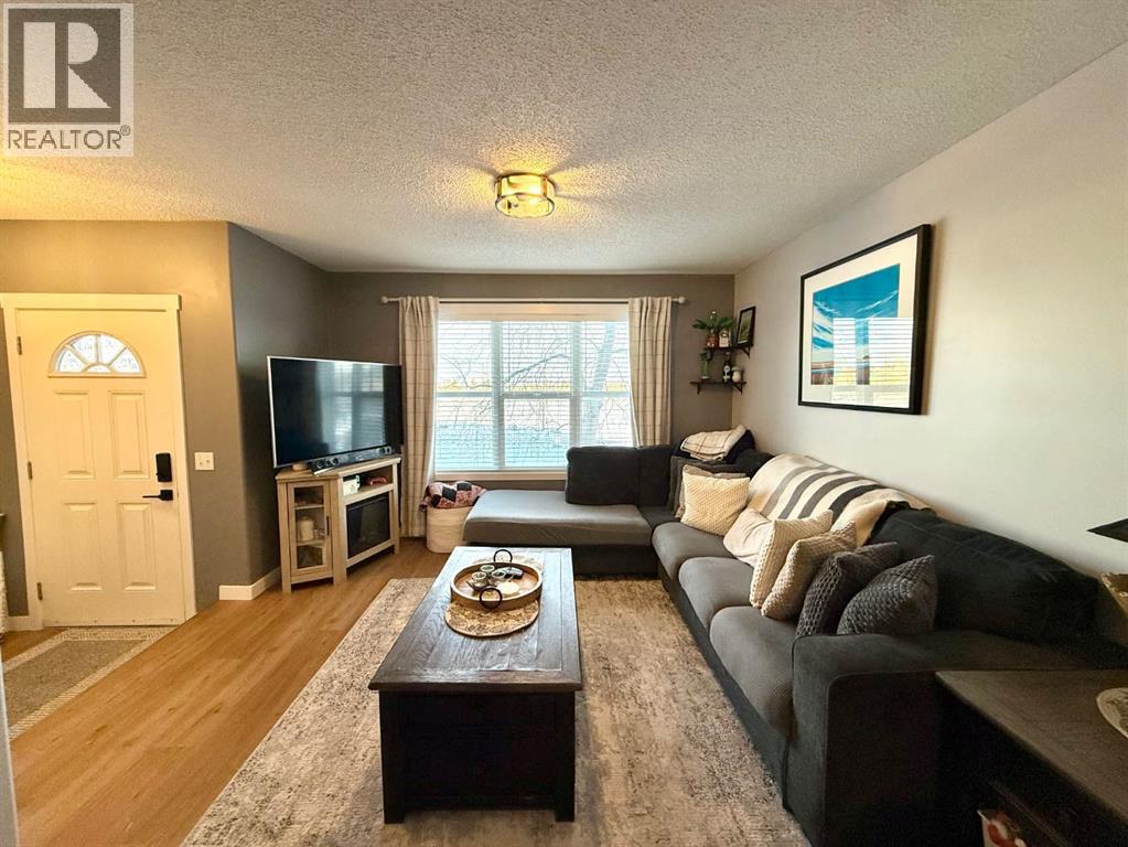 606 Prairie Sound Circle Nw, High River, Alberta  T1V 2A5 - Photo 4 - A2278337