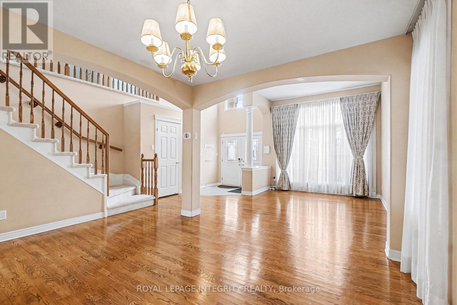 47 Southpointe Avenue, Ottawa, Ontario  K2J 4V5 - Photo 5 - X12687636