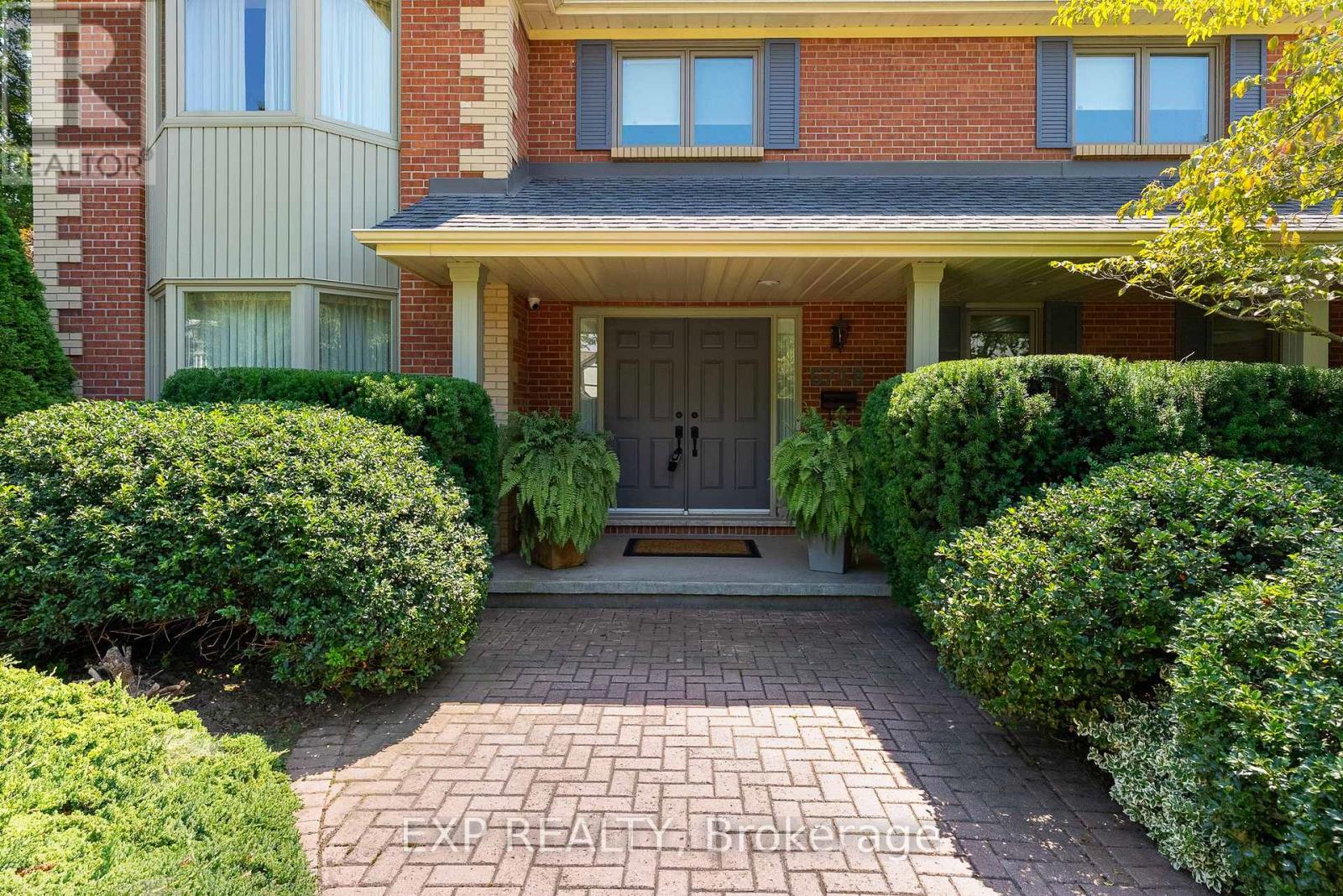 6748 January Drive, Niagara Falls, Ontario  L2J 4J4 - Photo 3 - X12687708