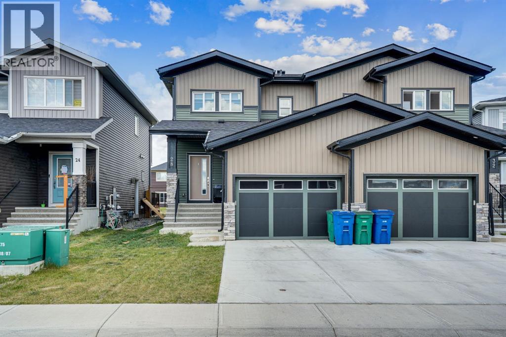 28 Midtown Close Sw, Airdrie, Alberta  T4B 5G9 - Photo 2 - A2277696