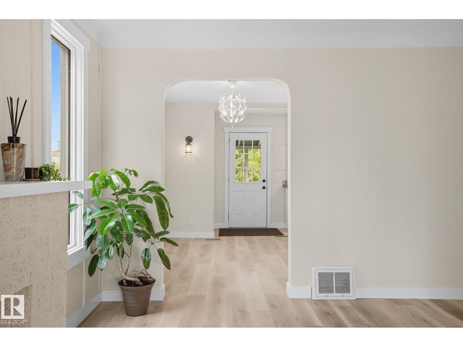 11222 71 Av Nw, Edmonton, Alberta  T6G 0A6 - Photo 9 - E4457819