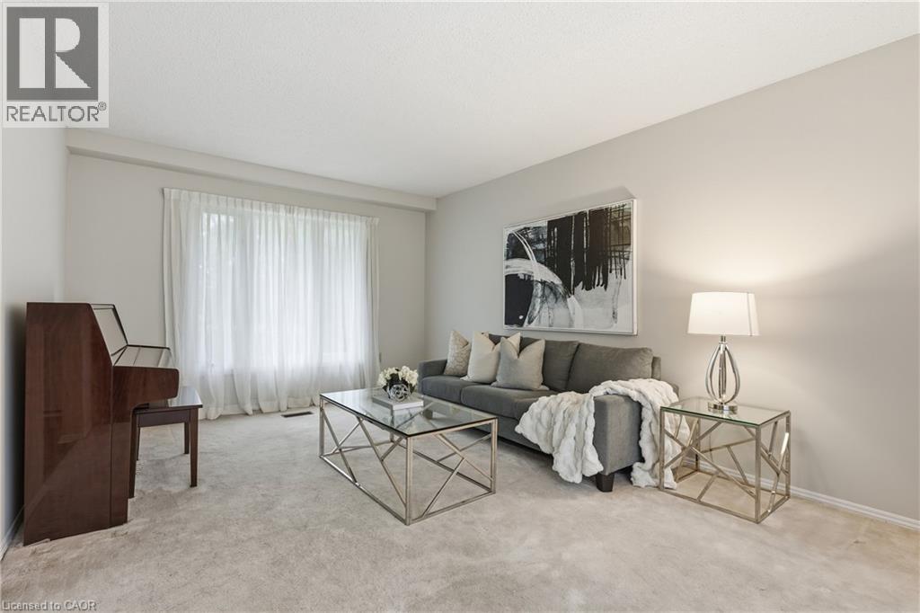 28 Bacall Crescent, Hamilton, Ontario  L8T 4W9 - Photo 2 - 40781609