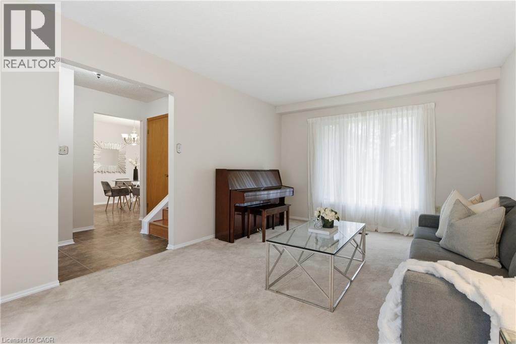 28 Bacall Crescent, Hamilton, Ontario  L8T 4W9 - Photo 3 - 40781609