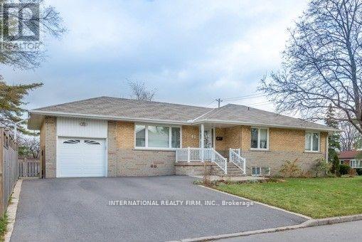 BSMT - 92 COMBE AVENUE, Toronto, Ontario