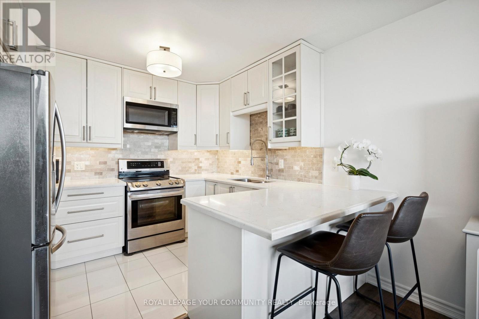 1606 - 40 Homewood Avenue, Toronto, Ontario  M4Y 2K2 - Photo 10 - C12687534