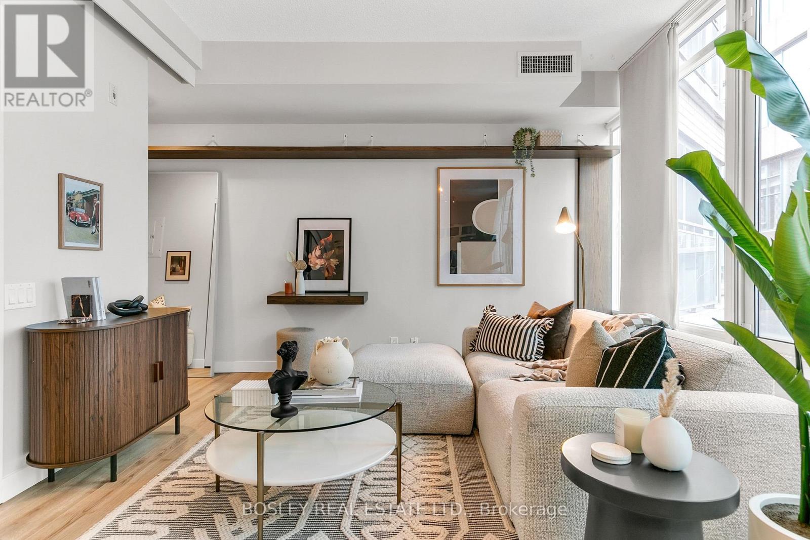 708 - 50 Camden Street, Toronto, Ontario  M5V 3N1 - Photo 2 - C12687564