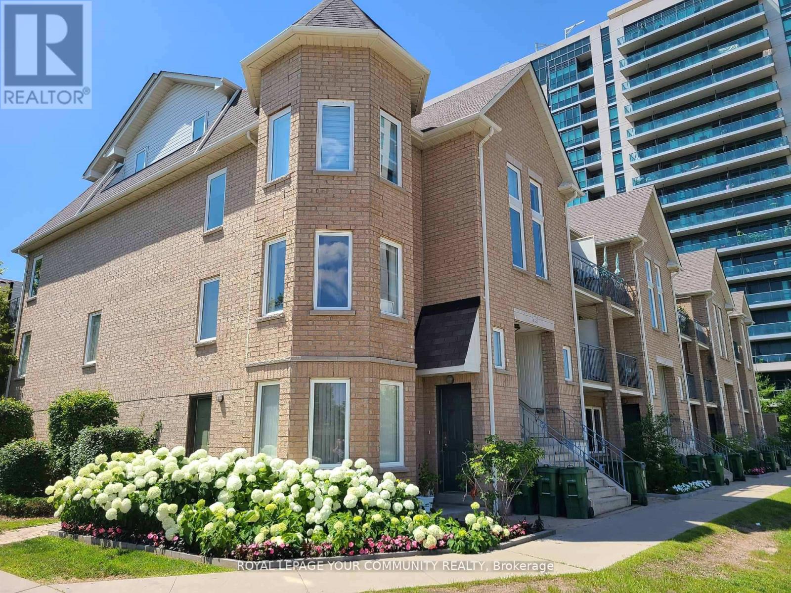 101 - 130 Vanderhoof Avenue, Toronto, Ontario  M4G 4J8 - Photo 2 - C12687644