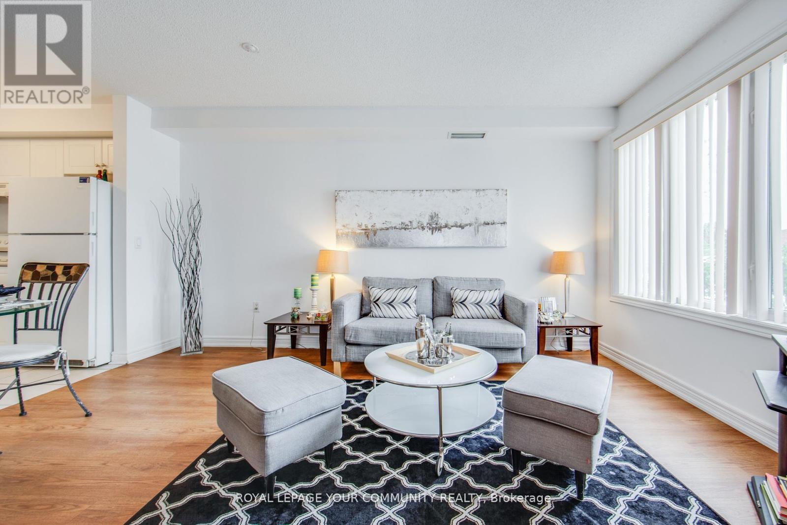 101 - 130 Vanderhoof Avenue, Toronto, Ontario  M4G 4J8 - Photo 5 - C12687644