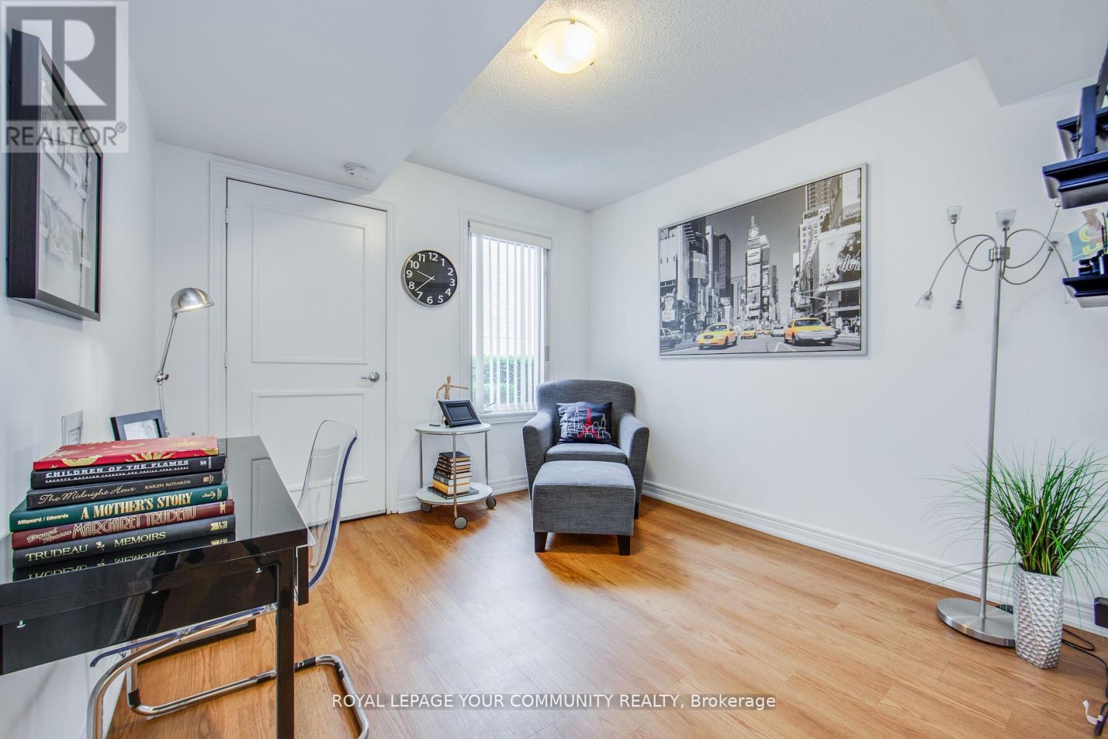 101 - 130 Vanderhoof Avenue, Toronto, Ontario  M4G 4J8 - Photo 9 - C12687644