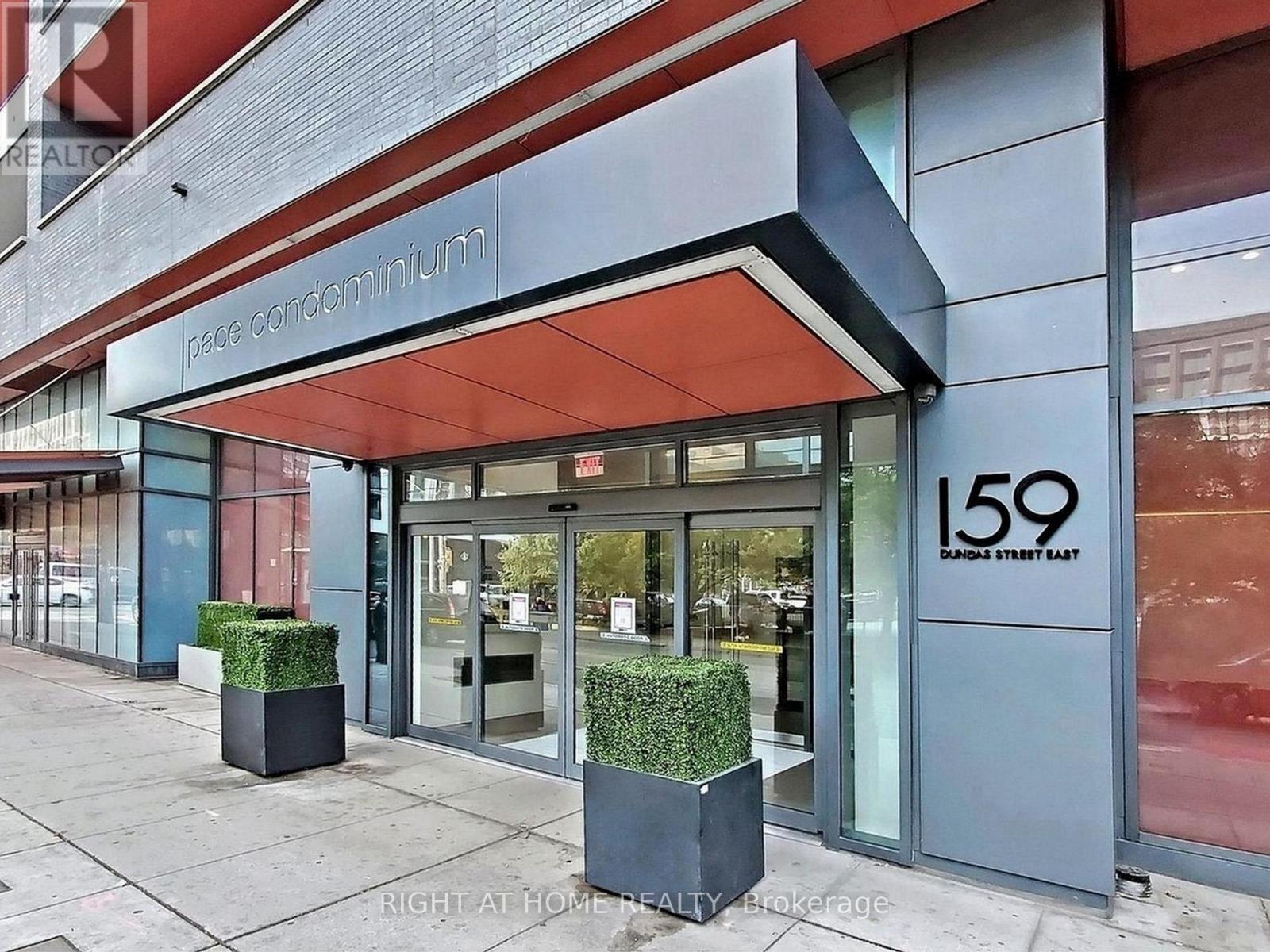 3803 - 159 Dundas Street E, Toronto, Ontario  M5B 0A9 - Photo 1 - C12687682