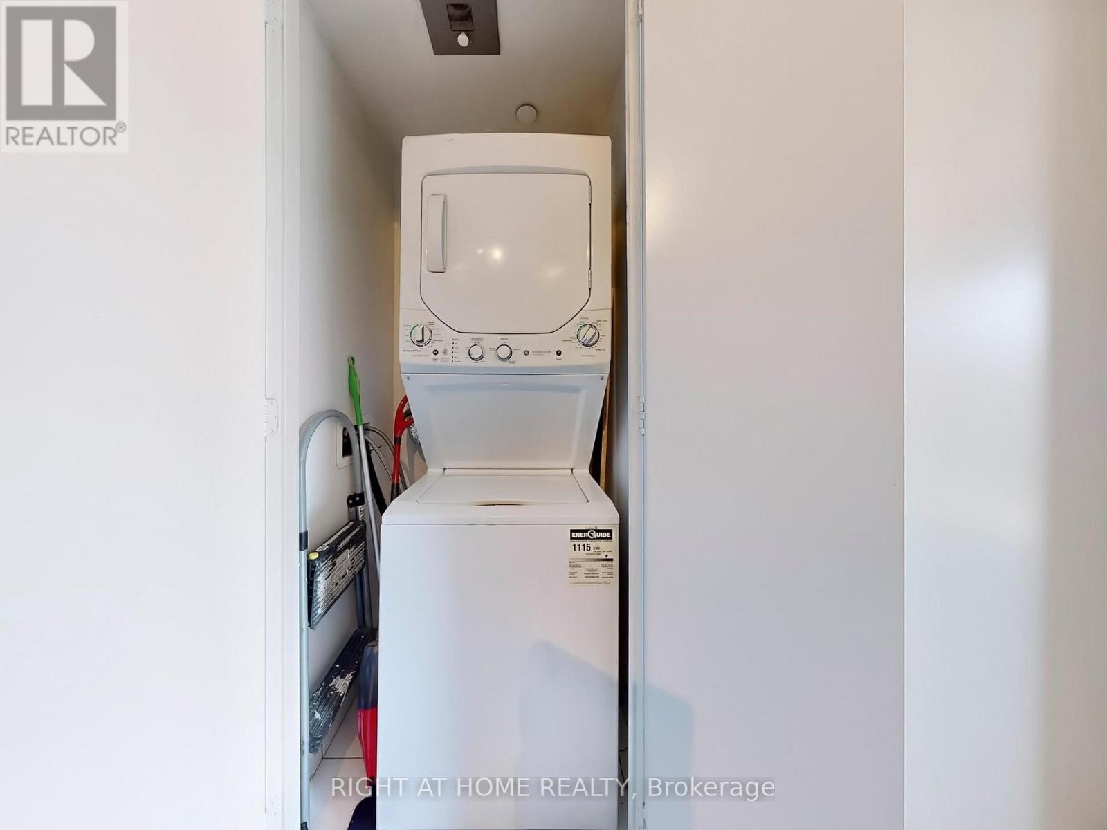 3803 - 159 Dundas Street E, Toronto, Ontario  M5B 0A9 - Photo 17 - C12687682