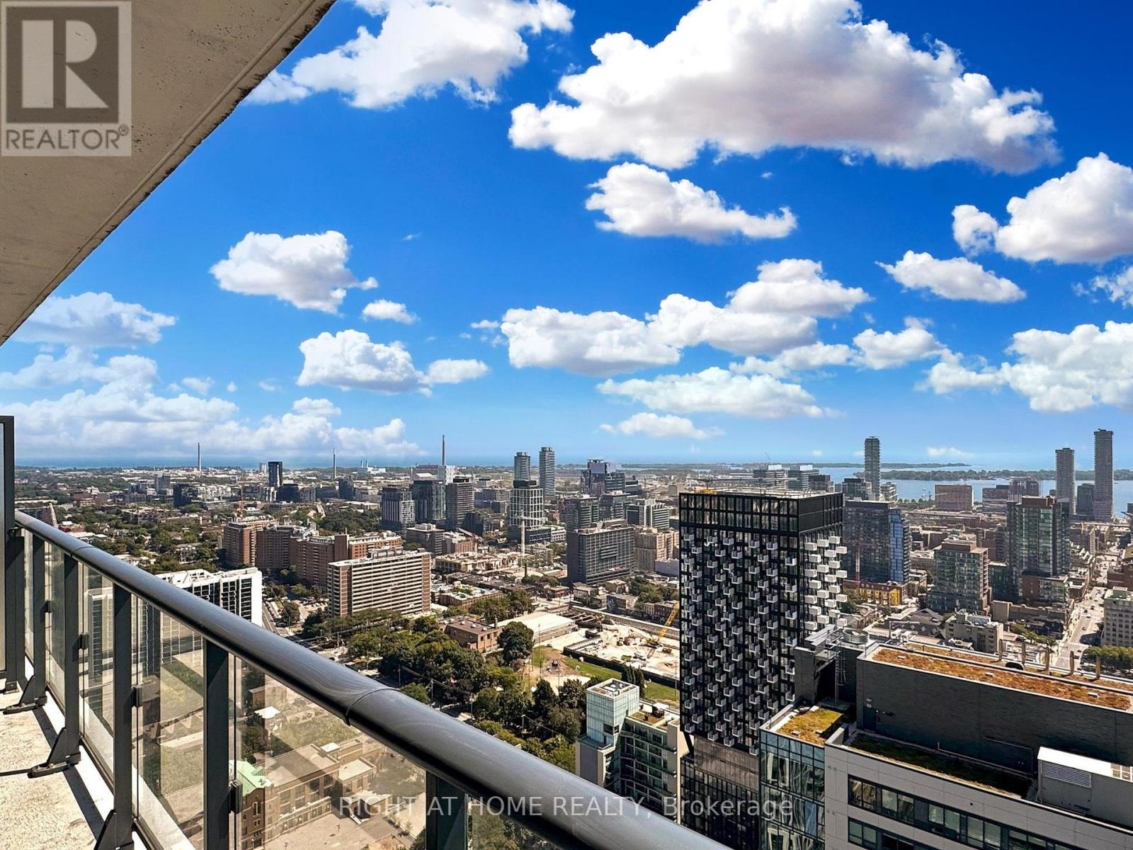 3803 - 159 Dundas Street E, Toronto, Ontario  M5B 0A9 - Photo 18 - C12687682