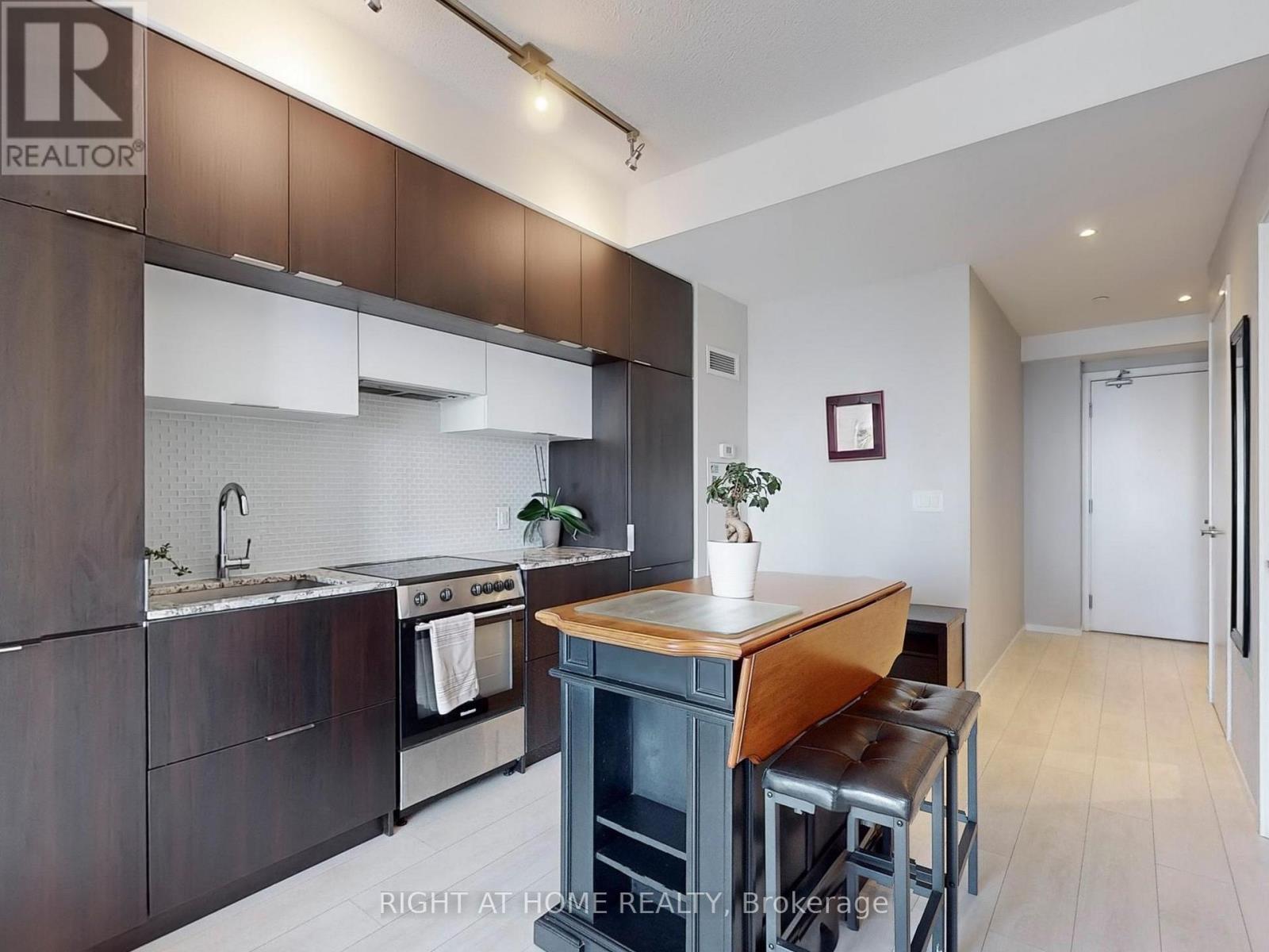 3803 - 159 Dundas Street E, Toronto, Ontario  M5B 0A9 - Photo 9 - C12687682