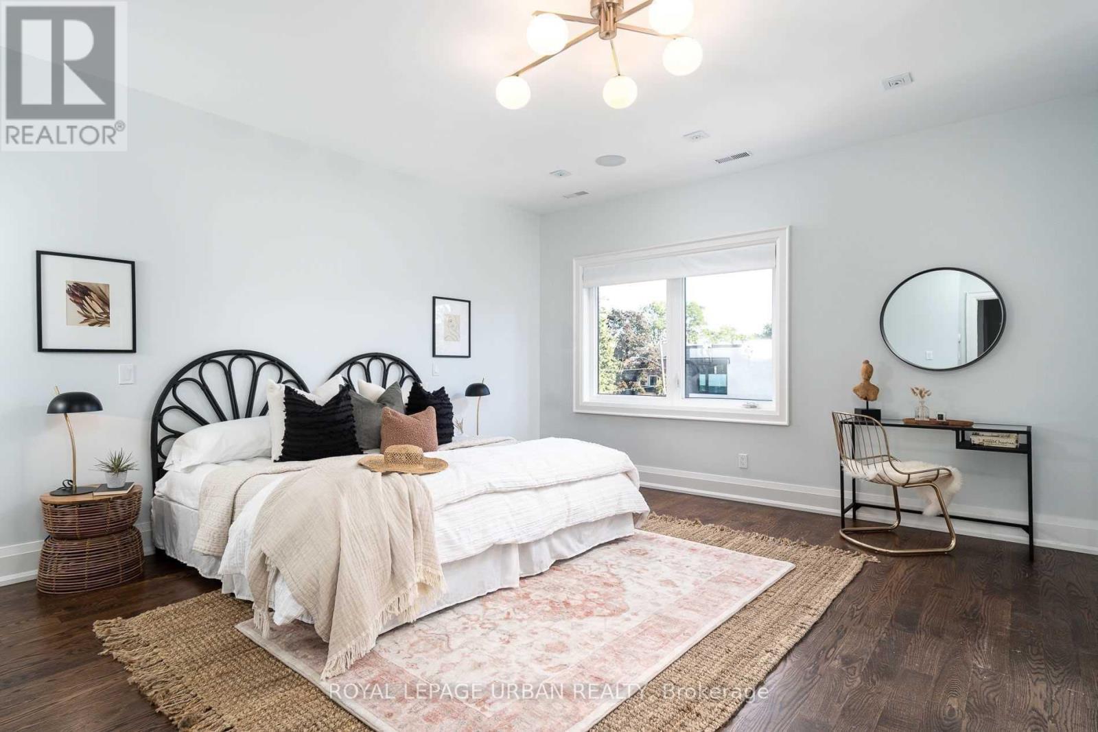 285 Joicey Boulevard, Toronto, Ontario  M5M 2V8 - Photo 17 - C12687706