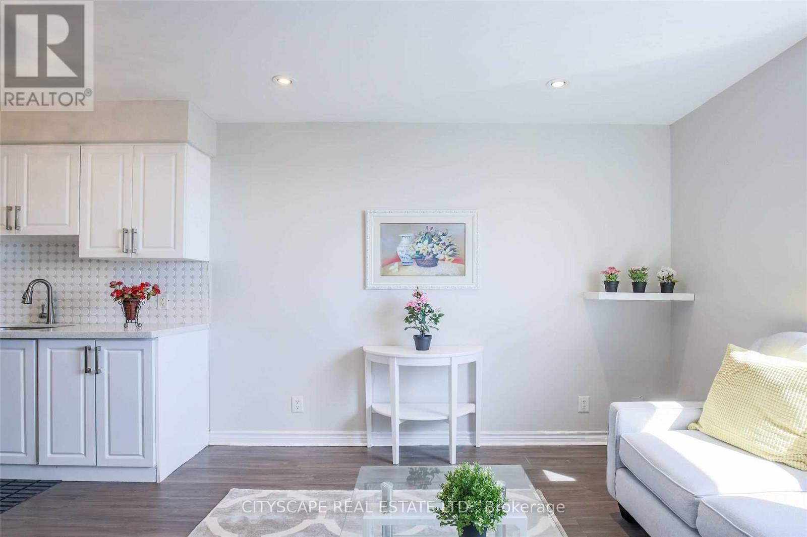 3505 - 36 Lee Centre Drive, Toronto, Ontario  M1H 3K2 - Photo 7 - E12687552