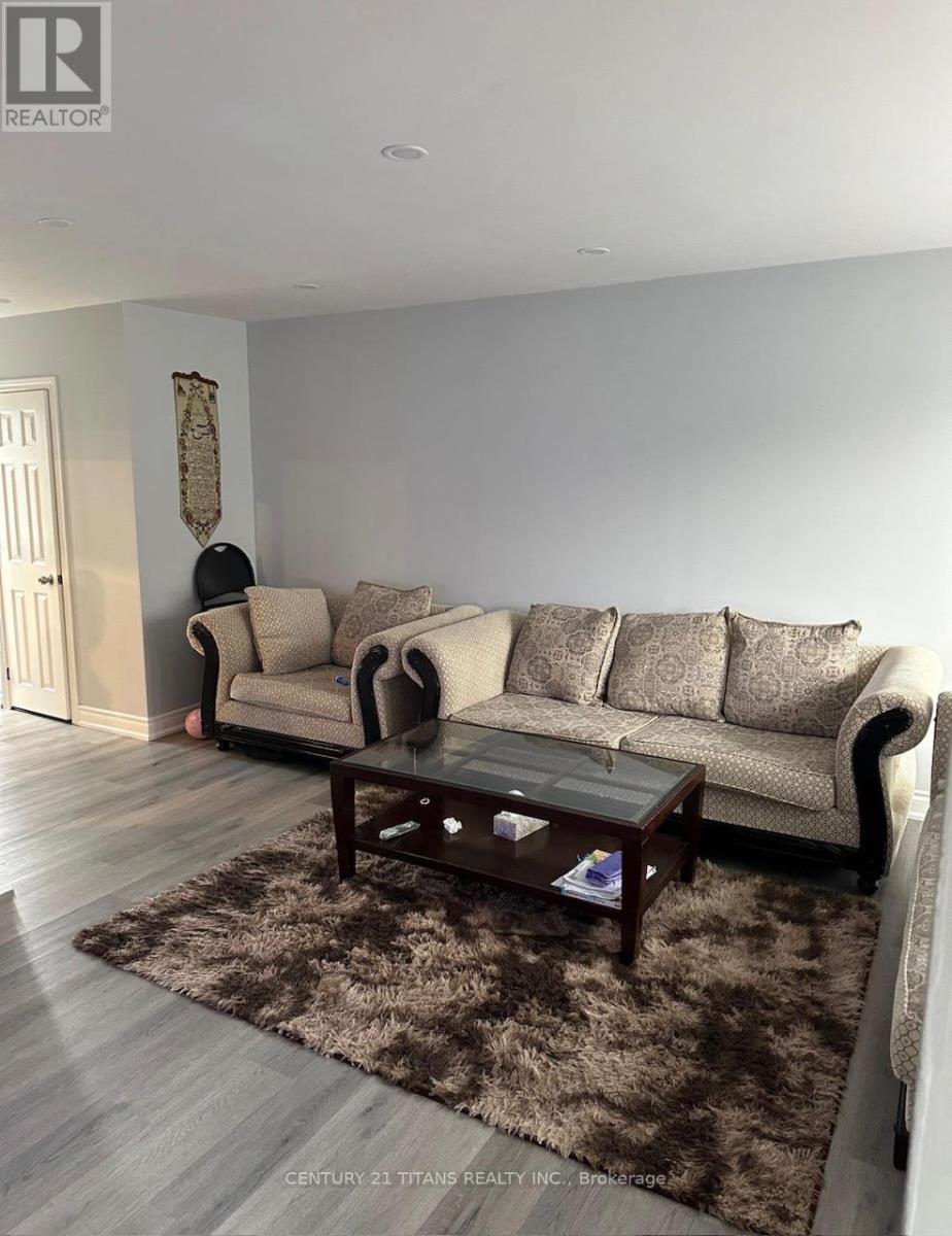 507 Grenfell Street, Oshawa, Ontario  L1J 4W8 - Photo 3 - E12687628