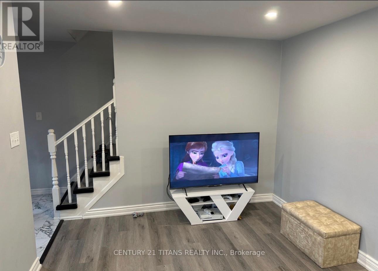 507 Grenfell Street, Oshawa, Ontario  L1J 4W8 - Photo 5 - E12687628