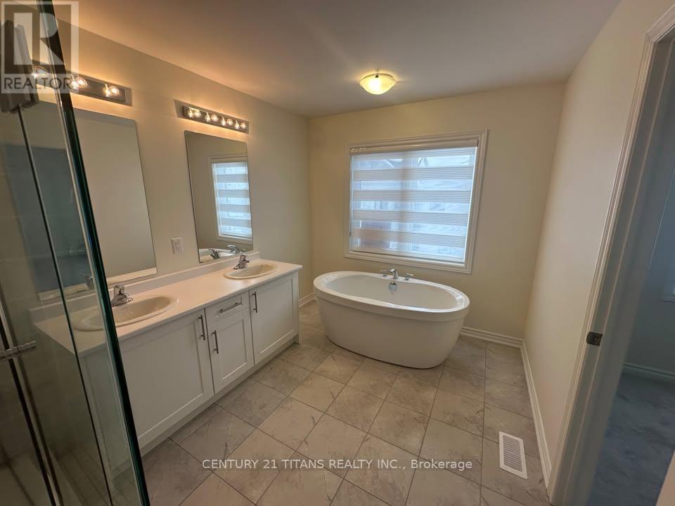 1131 Plymouth Drive, Oshawa, Ontario  L1H 8L7 - Photo 9 - E12687654