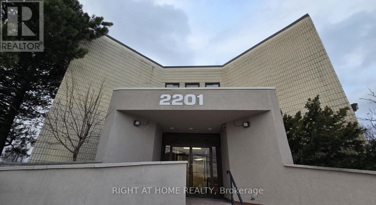 102 - 2201 Warden Avenue, Toronto, Ontario  M1T 1V5 - Photo 1 - E12687704