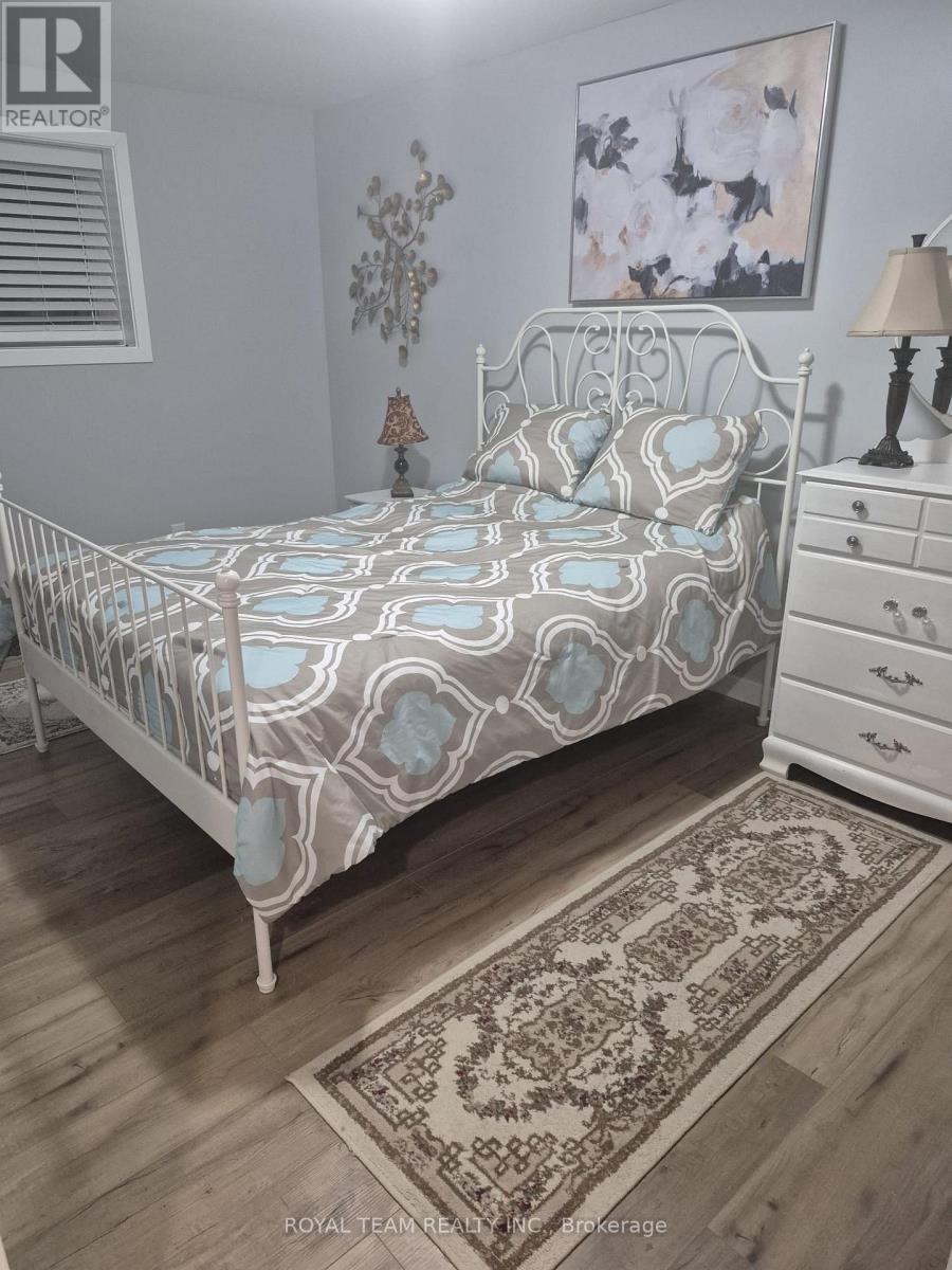 996 Robinson Street, Innisfil, Ontario  L0L 1C0 - Photo 5 - N12687524