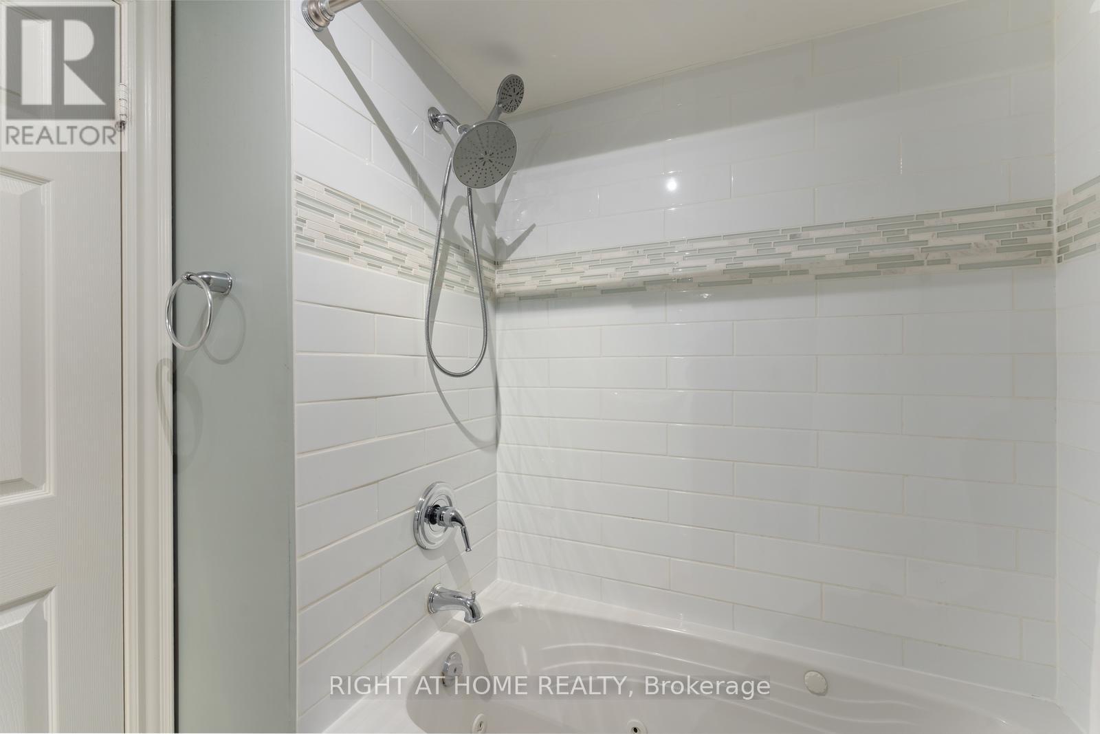 18 Isaac Devins Avenue, Vaughan, Ontario  L4L 0A4 - Photo 30 - N12687538