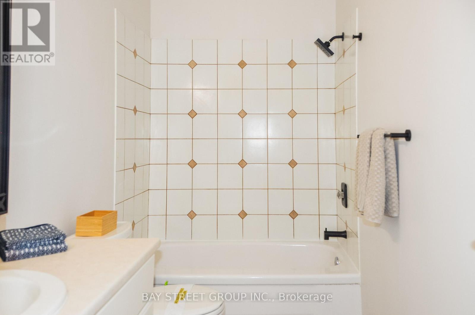 728 Sunnypoint Drive, Newmarket, Ontario  L3Y 2Z8 - Photo 11 - N12687598