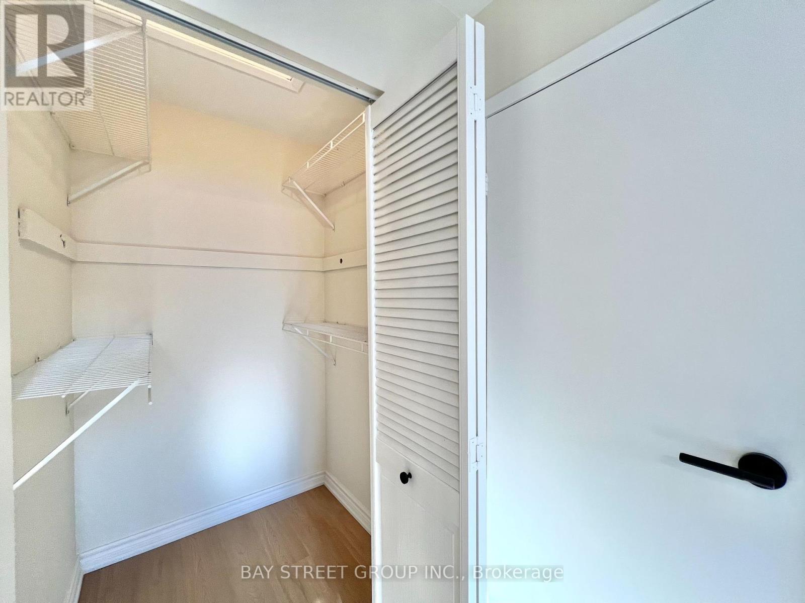 728 Sunnypoint Drive, Newmarket, Ontario  L3Y 2Z8 - Photo 24 - N12687598