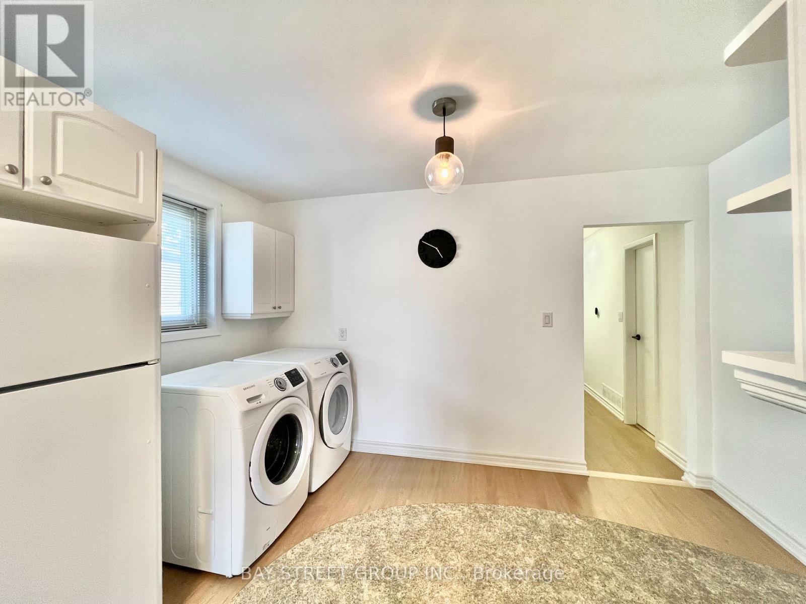 728 Sunnypoint Drive, Newmarket, Ontario  L3Y 2Z8 - Photo 8 - N12687598