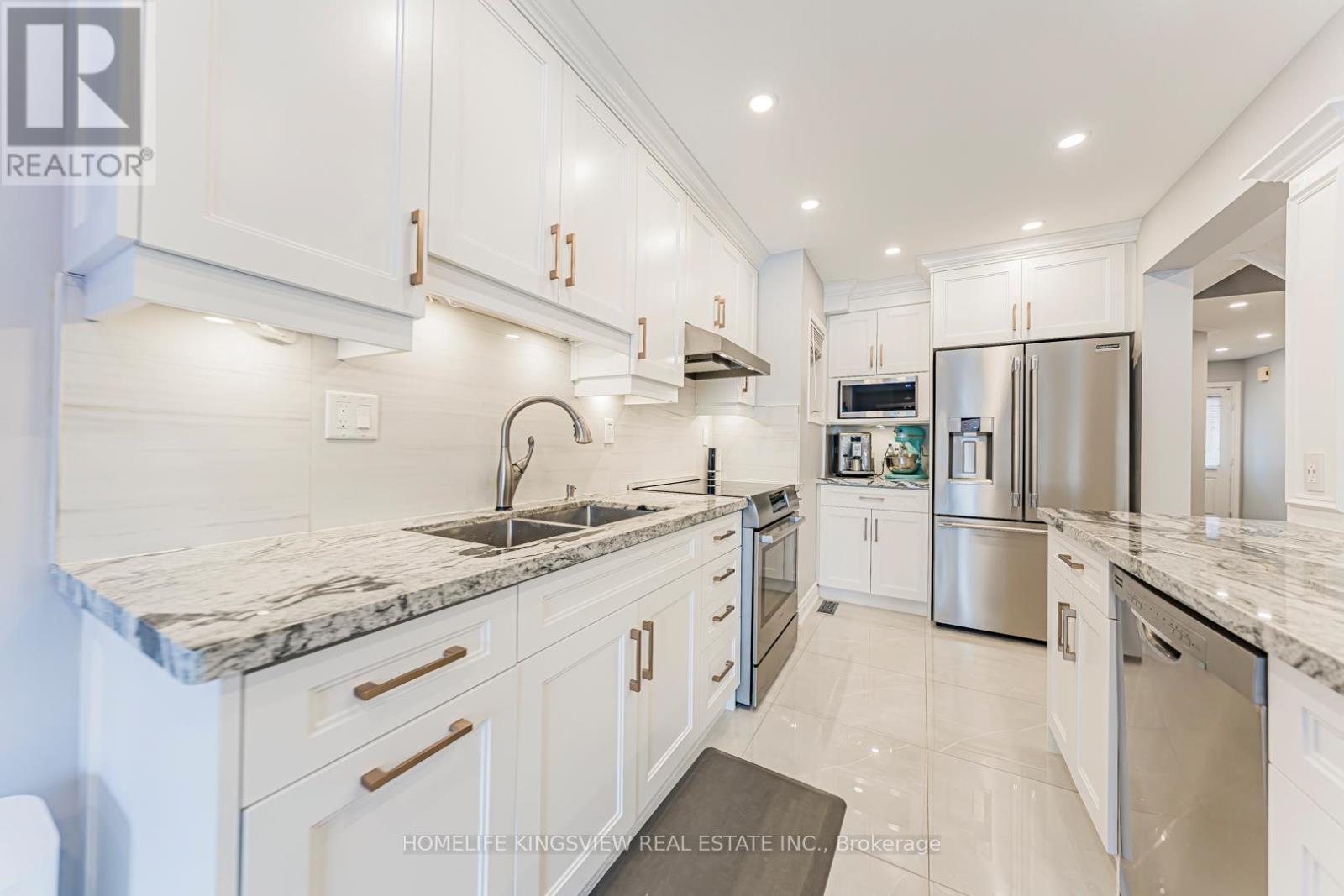 80 Giancola Crescent, Vaughan, Ontario  L6A 2T5 - Photo 17 - N12687656