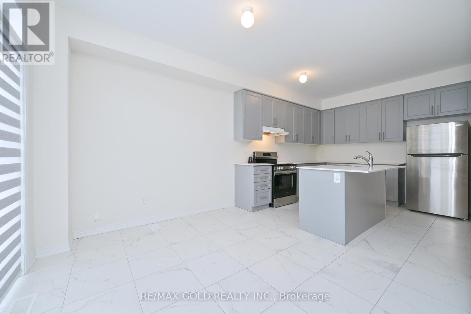 1345 Davis Loop, Innisfil (Lefroy), Ontario  L0L 0B1 - Photo 10 - N12687714